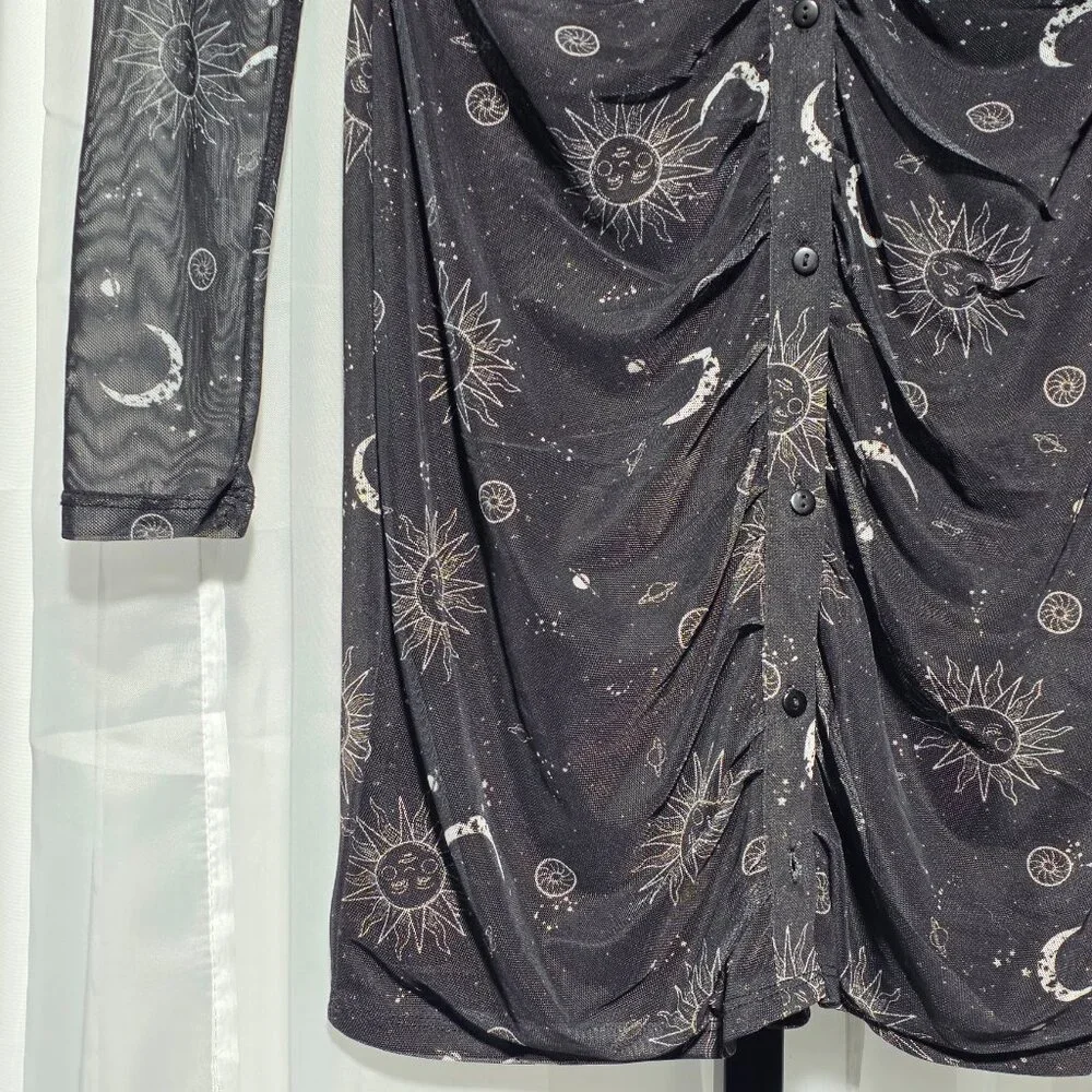 Justify - Picture 2 of 7